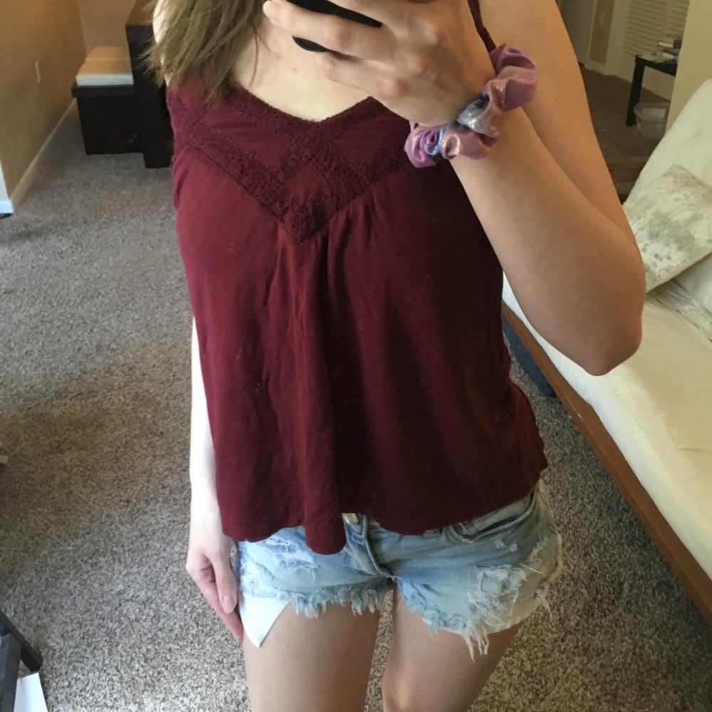 AE maroon lacey tank - Picture 2 of 4
